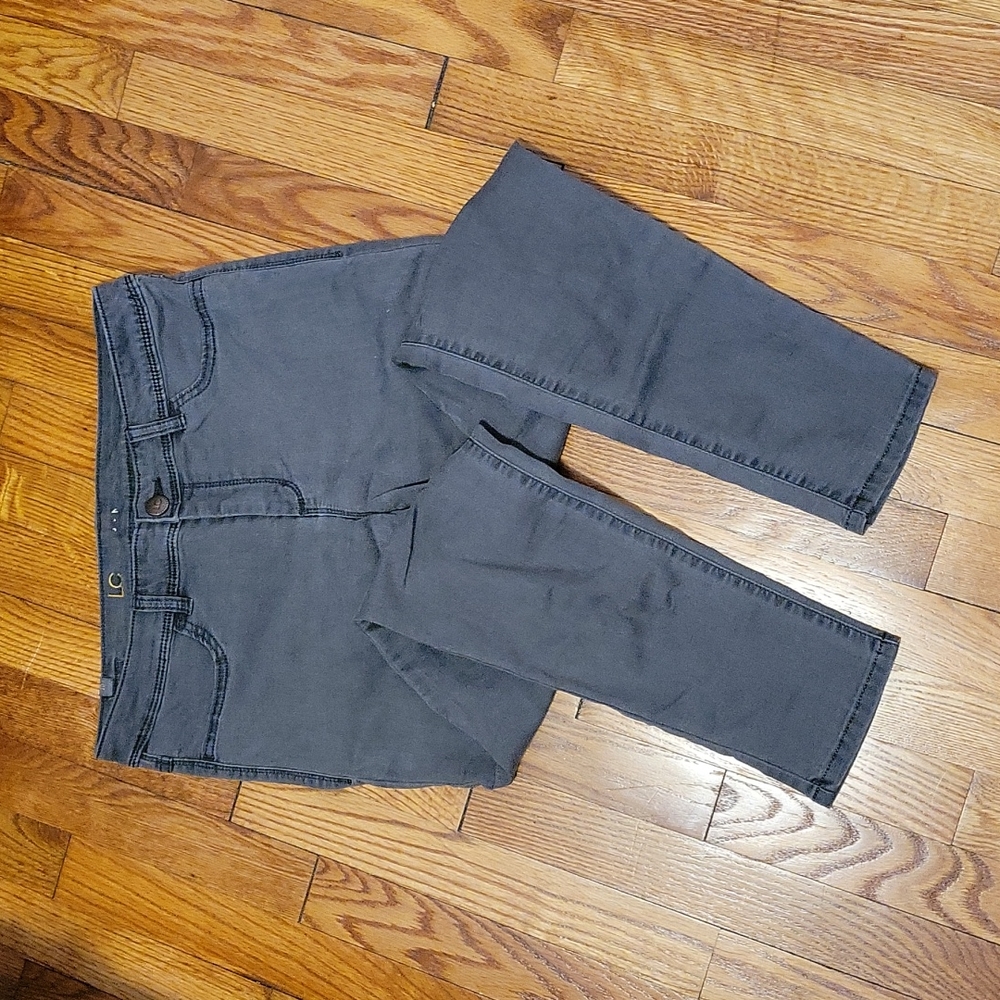 Stretchy gray skinny jeans